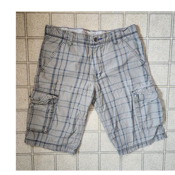 Men's Vintage Levi's Silver tab plaid shorts, size 34